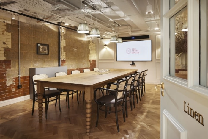 办公楼装修：褪色美学重构 让时光质感融入现代办公（图ZMTUyODgxMDQ=） - 资讯 - 站酷设计师凯悦办公装修原创素材 - 站酷ZCOOL