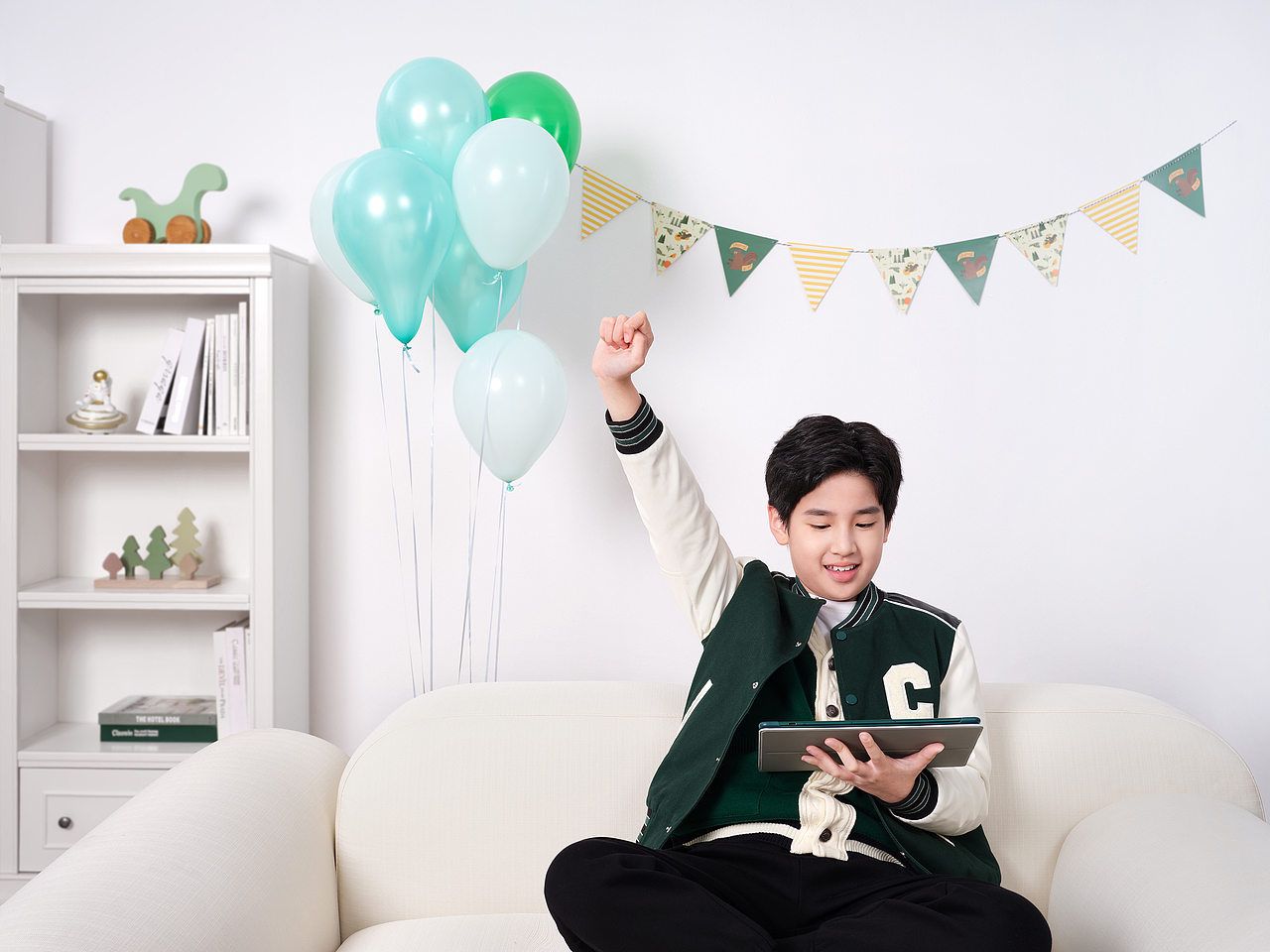 学习机修图（图ZMzk5MjE1NTk2） - 修图/后期 - 站酷设计师斓光视觉工作室原创素材 - 站酷ZCOOL