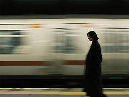 AI視頻短片《深夜回響》