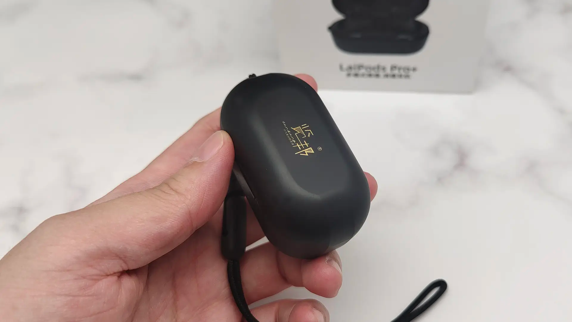 音质差还闷耳朵？2025蓝牙耳机天花板！这2款用半年才敢推，降噪通透+音质拉满！（图ZMTUyOTEyMzY=） - 观点 - 站酷设计师来这个世界看看原创素材 - 站酷ZCOOL