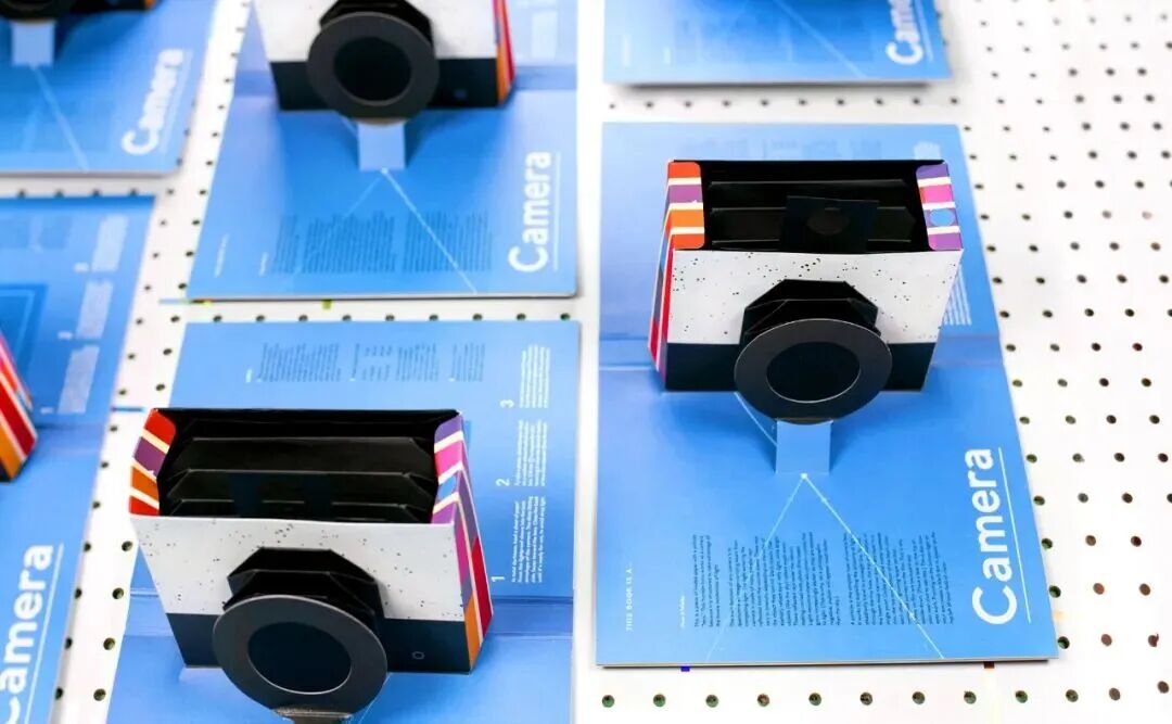 她用一张纸，就设计出年销10W册的书