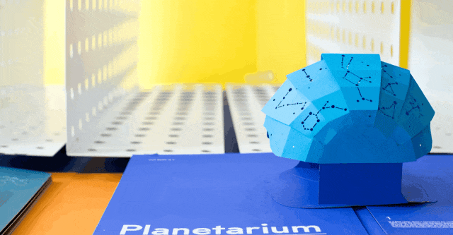 她用一张纸，就设计出年销10W册的书