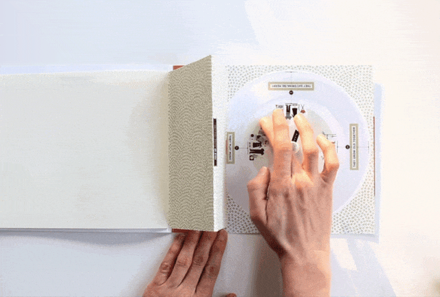 她用一张纸，就设计出年销10W册的书