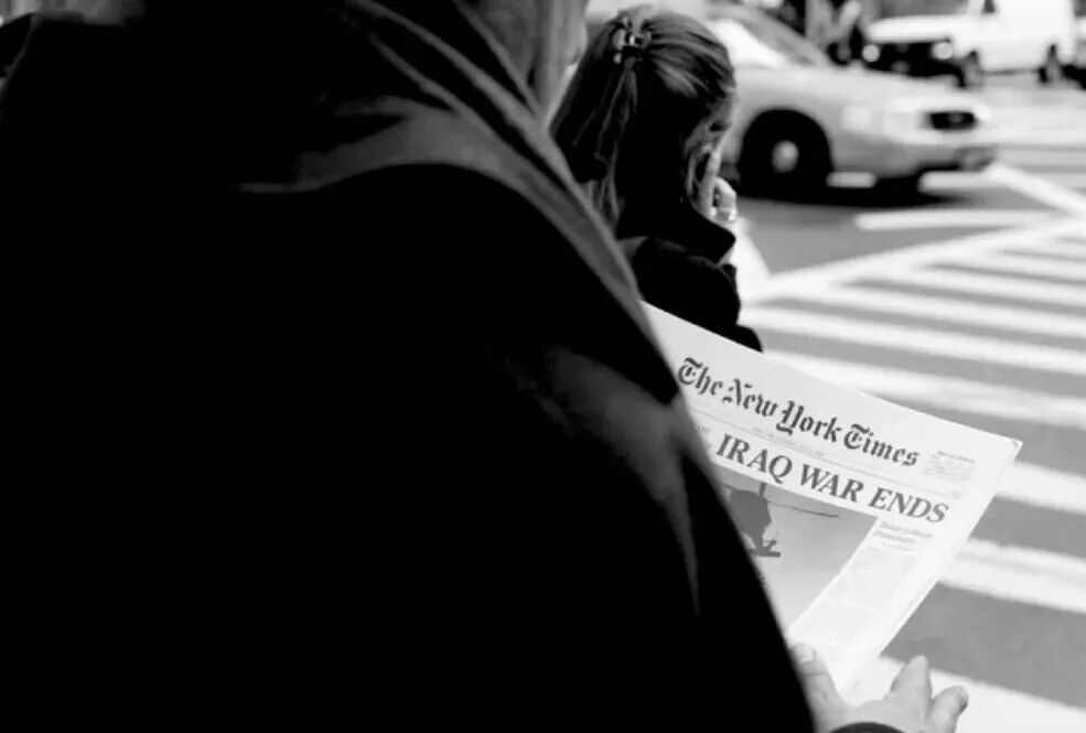 她用一张纸，就设计出年销10W册的书