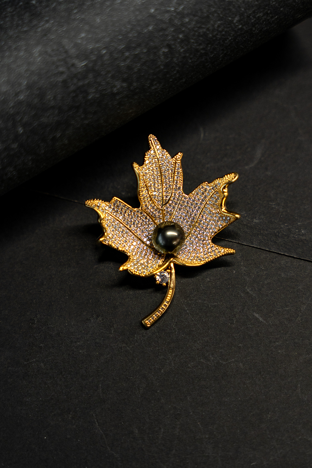 胸针产品摄影修图