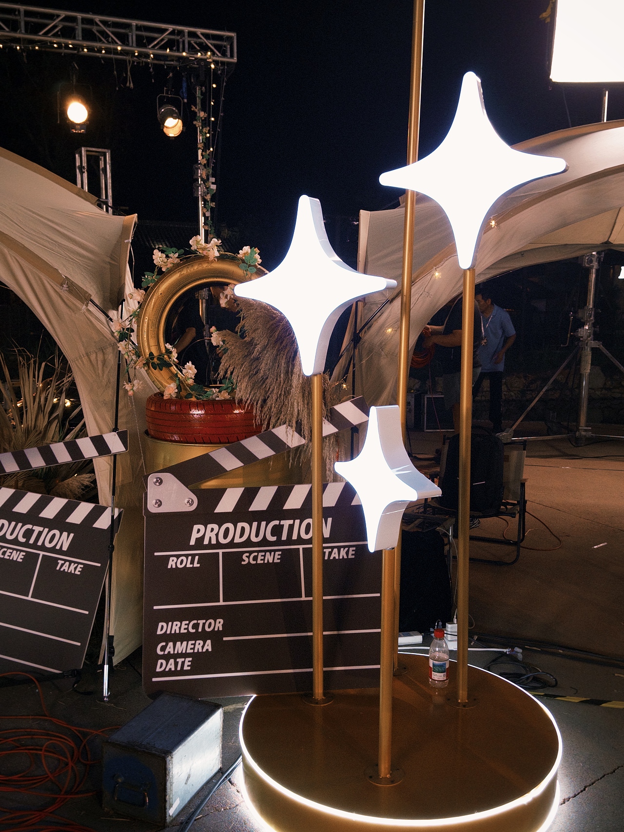 央视频《爱看电影嘉年华》夏日电影歌会舞美设计