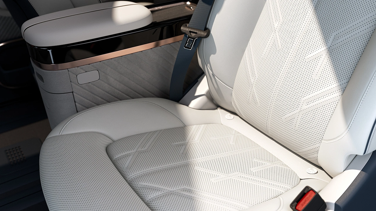 ZEEKR MIX 2024（图ZMzk5Mjg1NTg0） - 产品 - 站酷设计师圣焰影视原创素材 - 站酷ZCOOL