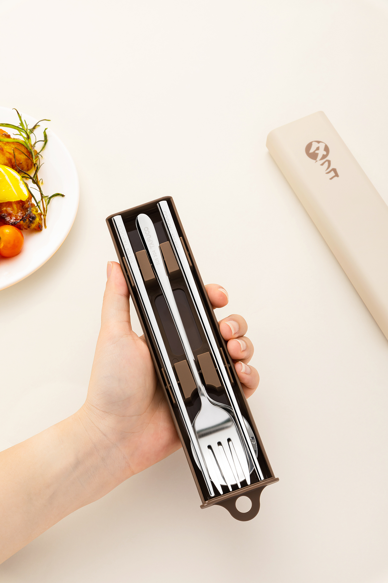 保温饭盒不锈钢餐盘拍摄作品（图ZMzk5MzE5NDY0） - 产品摄影 - 站酷设计师芷君视觉原创素材 - 站酷ZCOOL