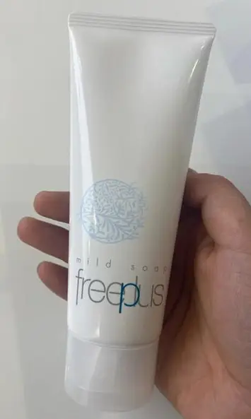 2025 干皮洗面奶推荐：告别紧绷拔干，这几款洗完自带水光感（图ZMTUyOTYwNTY=） - 评测 - 站酷设计师暴躁婕哥原创素材 - 站酷ZCOOL