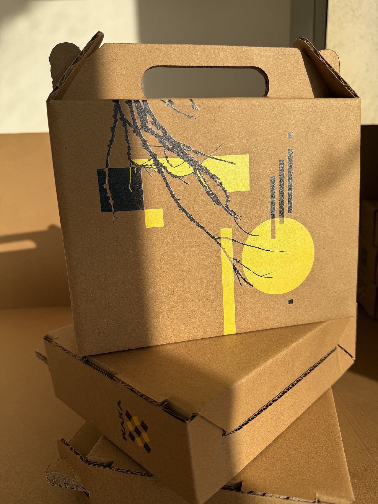 定制瓦楞礼盒,静默讲述您的中秋咖啡故事