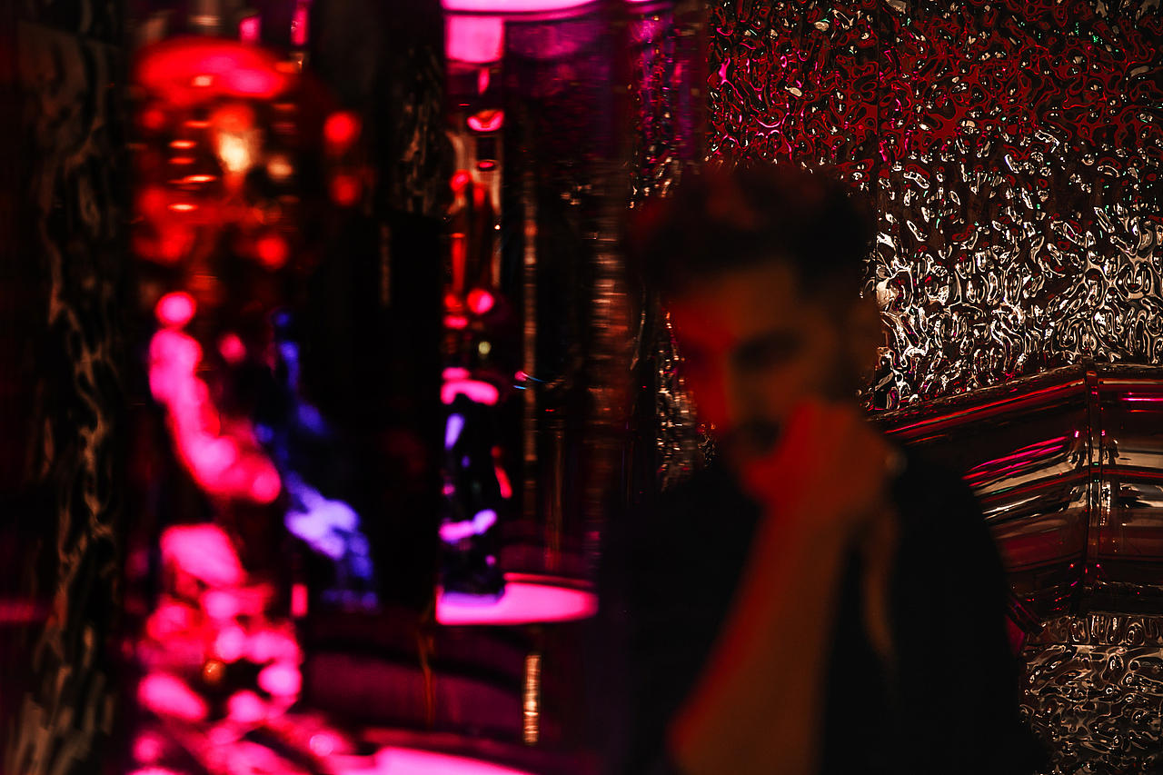 一组暗调氛围的片子