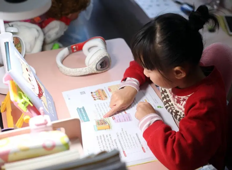 护眼落地灯哪款好？2025年必入款护眼落地灯推荐，买到即赚到（图ZMTUyOTcwNTY=） - 评测 - 站酷设计师Z488115952原创素材 - 站酷ZCOOL