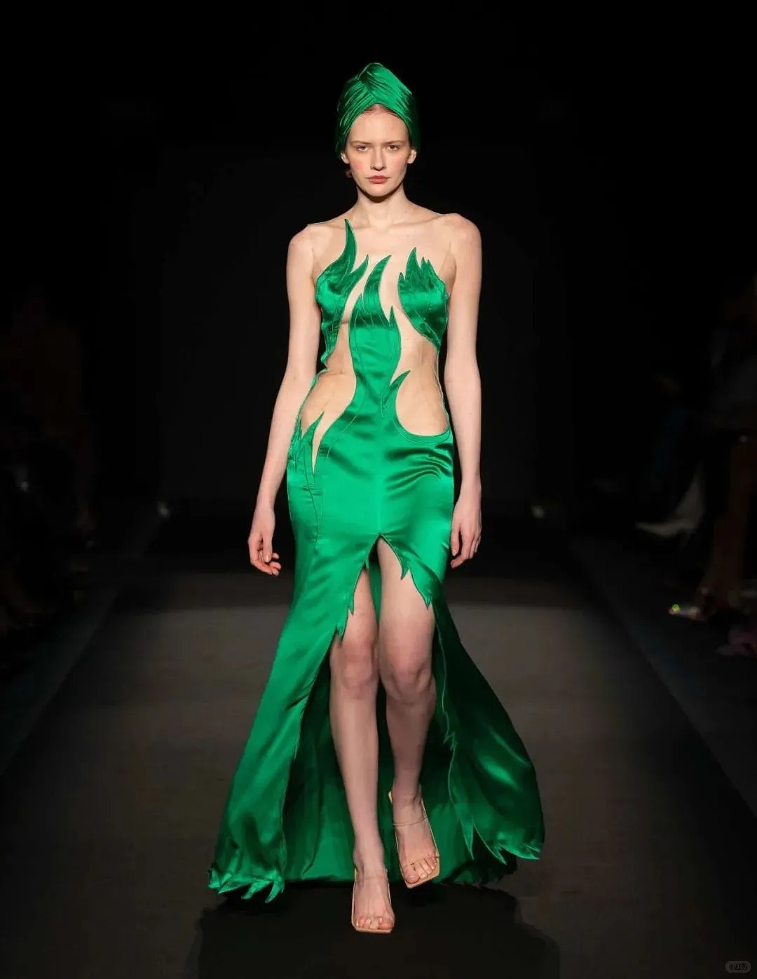 秀场回顾 | Yanina Couture 2025春夏高定（图ZMzk5MzY5NTEy） - 休闲/流行服饰 - 站酷设计师Brandon577原创素材 - 站酷ZCOOL