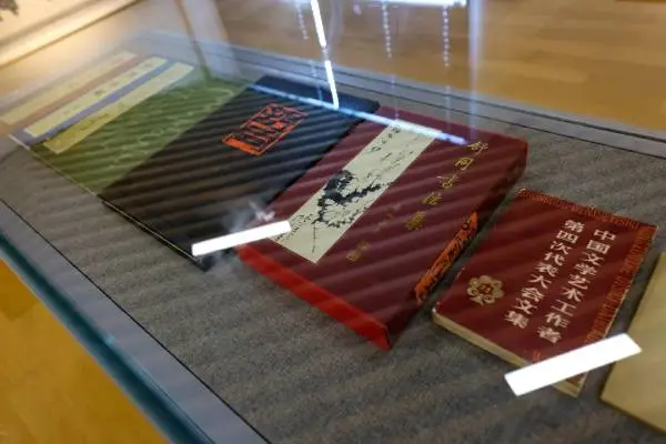 “笔阵横扫——舒同120周年诞辰书法文献展”暨学术交流会在上海推出（图ZMTUyOTkzNjg=） - 资讯 - 站酷设计师壹号观察原创素材 - 站酷ZCOOL