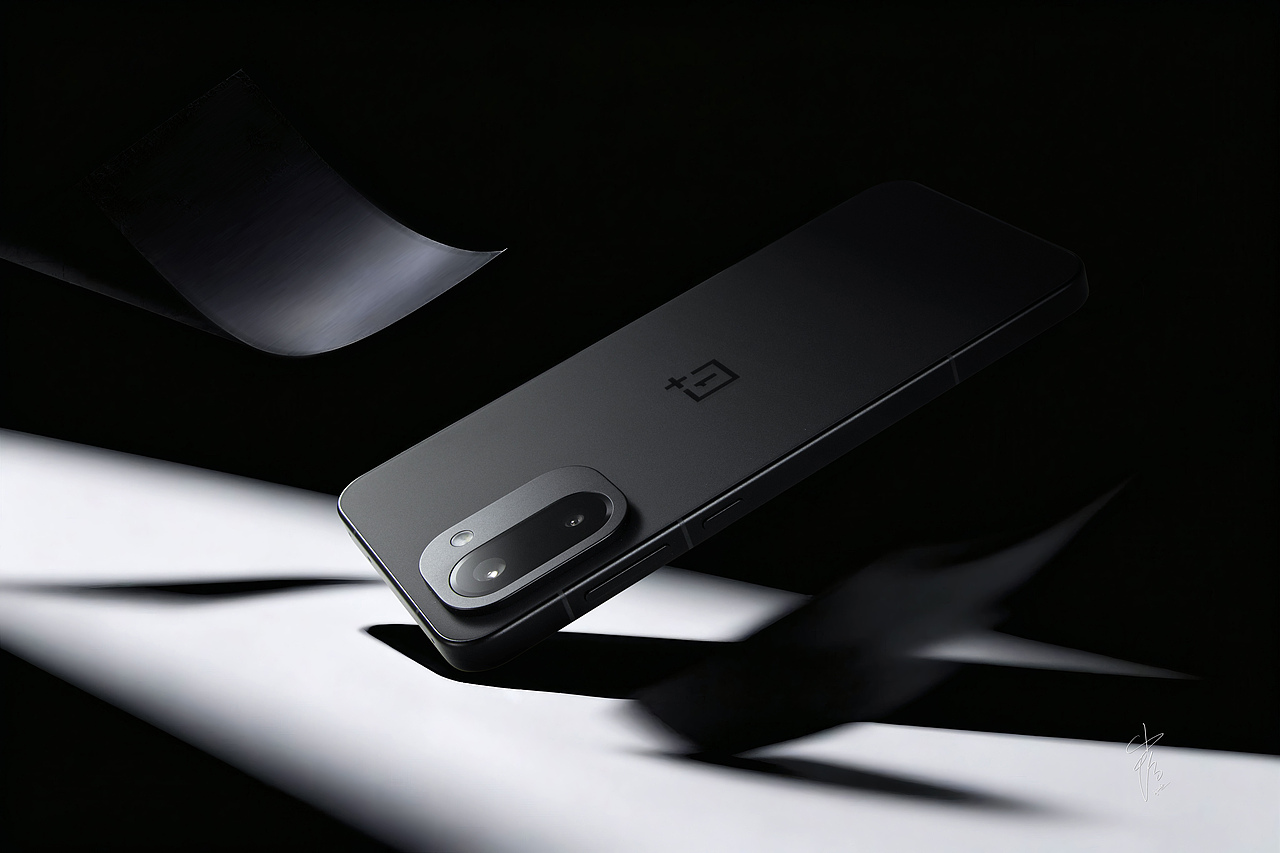 一加 Ace 6T 闪速黑