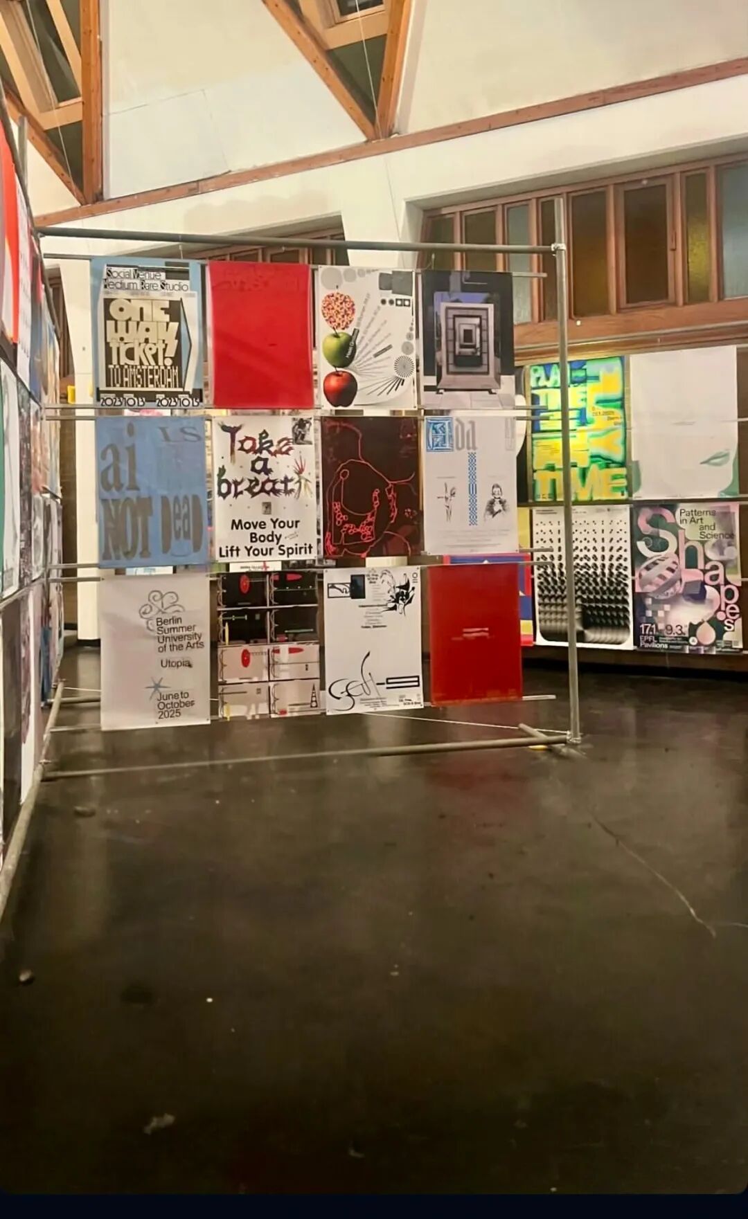 展览现场 | 2025苏格兰INTL国际海报展（图ZMTUzMDAwNzY=） - 资讯 - 站酷设计师站酷资讯原创素材 - 站酷ZCOOL