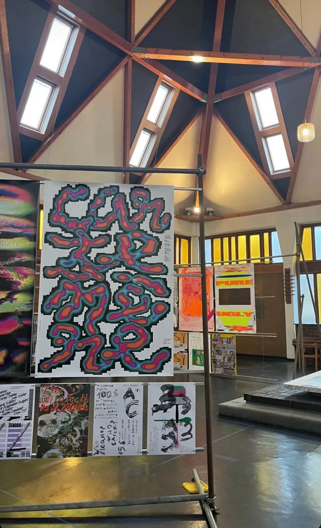 展览现场 | 2025苏格兰INTL国际海报展（图ZMTUzMDAwODA=） - 资讯 - 站酷设计师站酷资讯原创素材 - 站酷ZCOOL