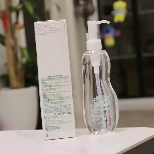 唇眼全脸通用卸妆产品2025实测特辑：从温和度到卸妆力，这5款卸妆油水凭什么脱颖而出（图ZMTUzMDAxMzY=） - 评测 - 站酷设计师究极设计达人原创素材 - 站酷ZCOOL