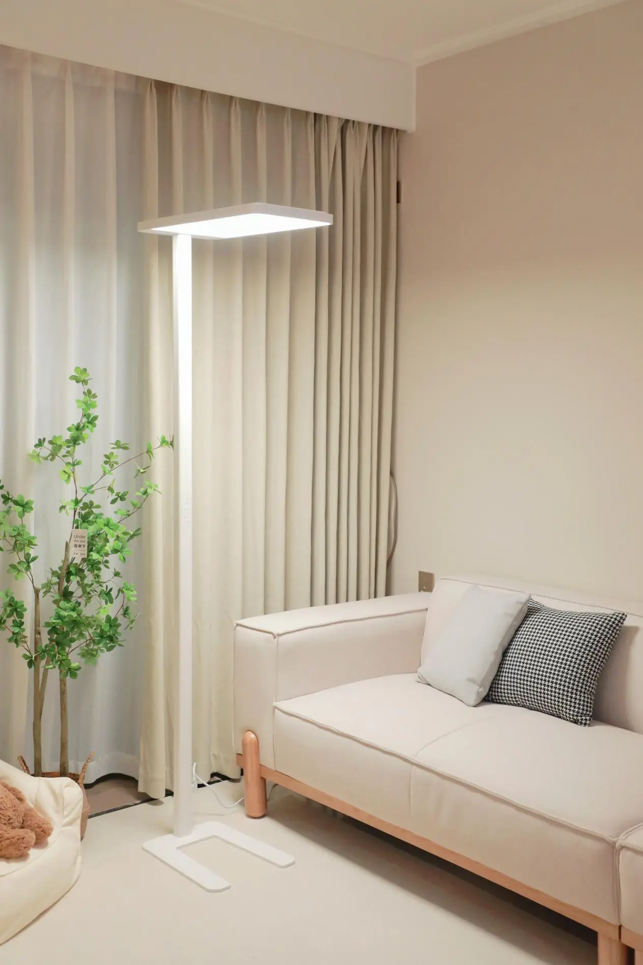 护眼落地灯怎么选？护眼落地灯选择攻略分享，直接冲就好了