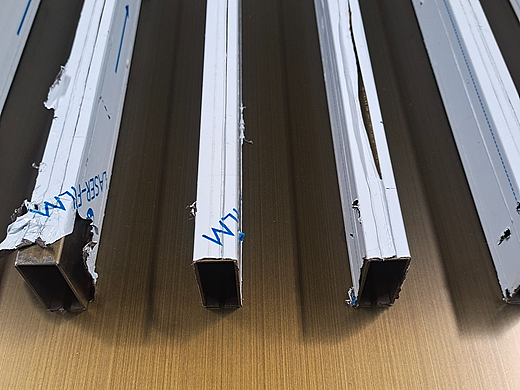 第四代住宅小区门楼拉丝仿铜不锈钢装饰扣板线条