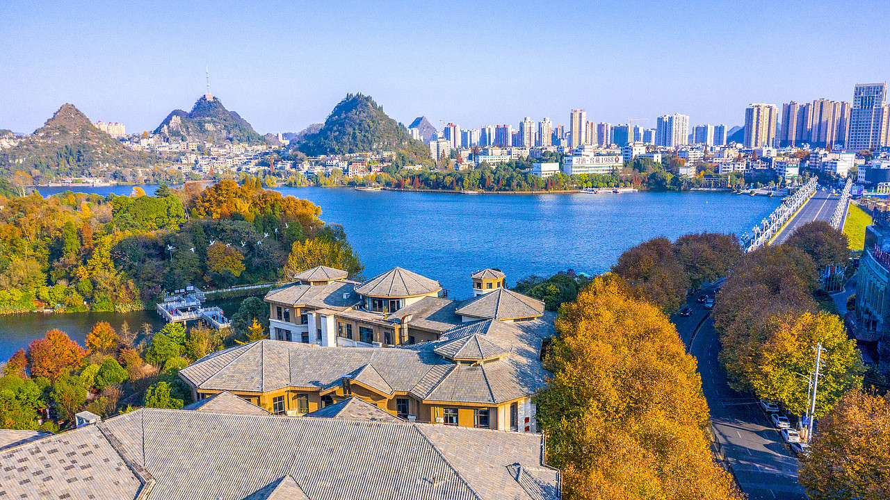 可秋风一吹,便处处有了回响。