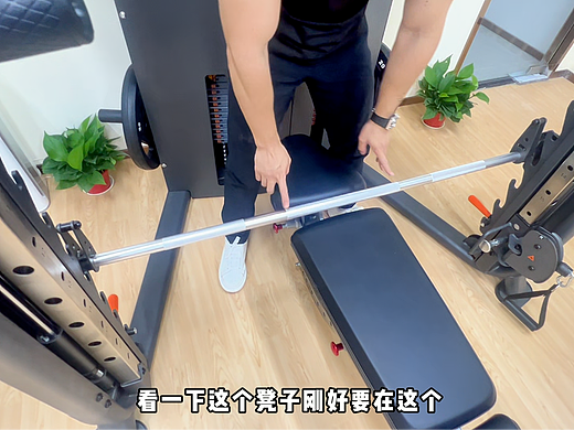 龙门架-平板卧推