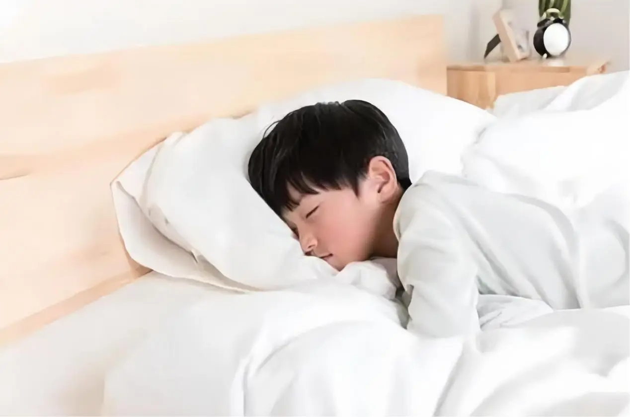 用什么样的落地灯对小孩看书好？热门护眼落地灯分享，值得闭眼入（图ZMTUzMDI3MDQ=） - 评测 - 站酷设计师Z488115952原创素材 - 站酷ZCOOL