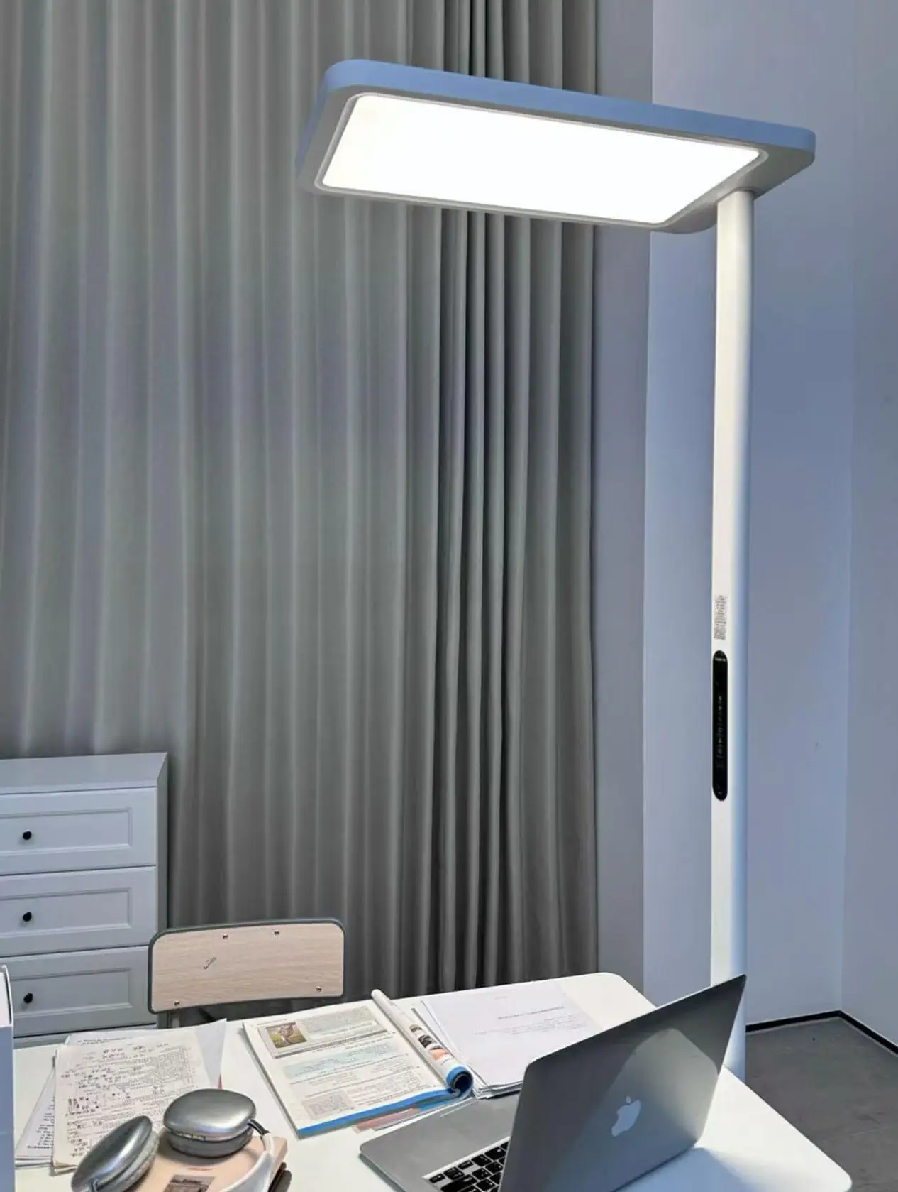 用什么样的落地灯对小孩看书好？热门护眼落地灯分享，值得闭眼入（图ZMTUzMDI3NDA=） - 评测 - 站酷设计师Z488115952原创素材 - 站酷ZCOOL