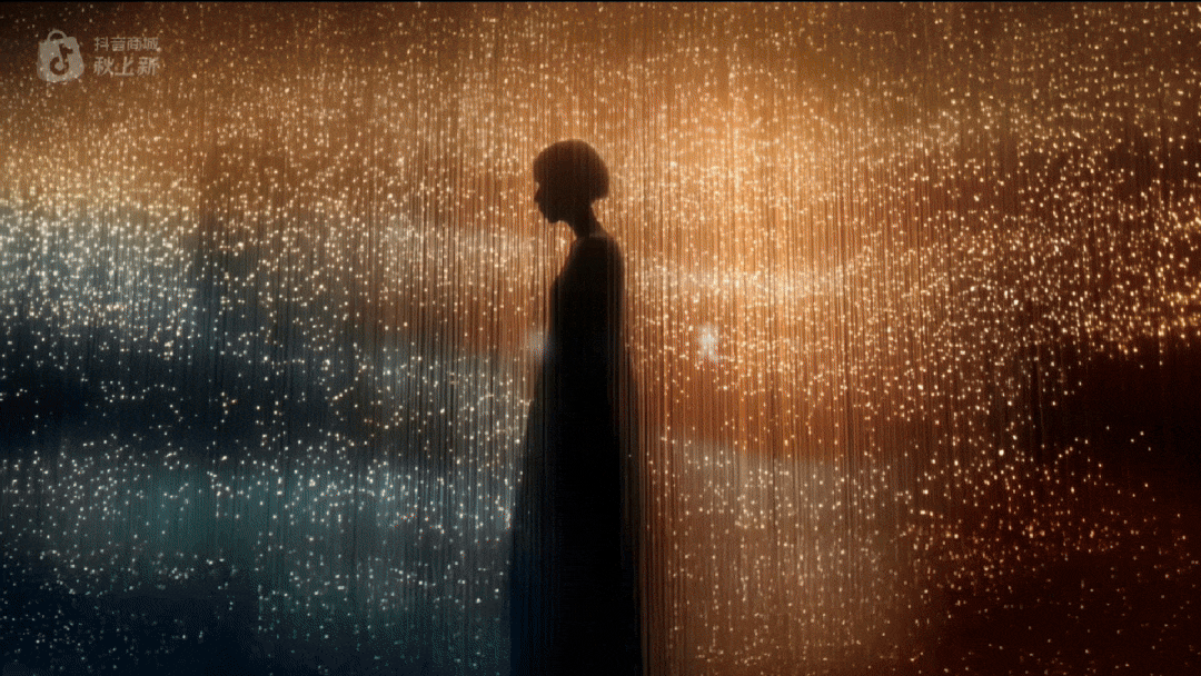 抖音商城秋上新｜用AI谱写一缕秋日时尚流光