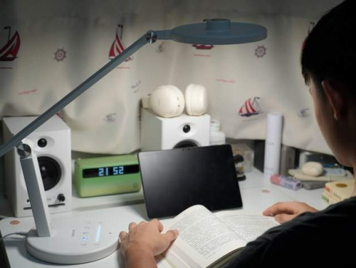 儿童护眼灯哪家好？学生最建议买的十大高口碑护眼台灯推荐，家长放心！