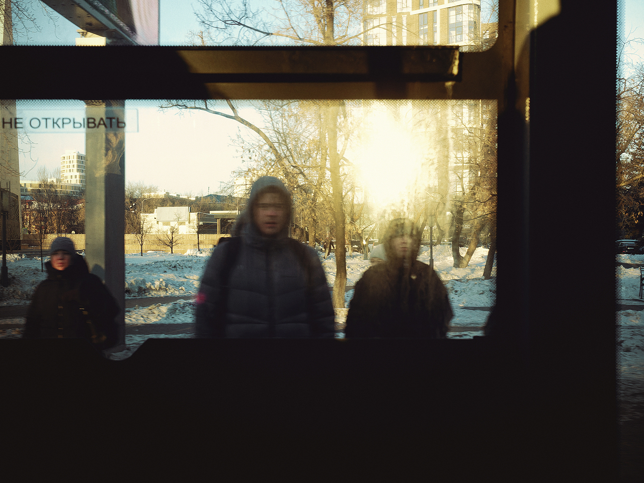Passengers and pedestrians.From the bus. Part 4（图ZMzk5NjEyMjcy） - 人文/纪实摄影 - 站酷设计师DicDoc原创素材 - 站酷ZCOOL