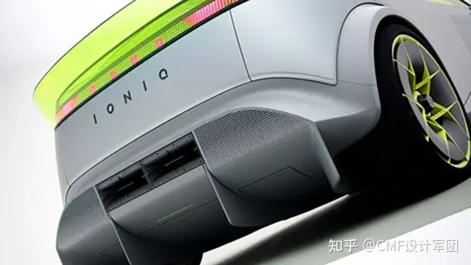 现代Concept Three概念车发布，内饰应用泡沫铝，CMF设计欣赏（图ZMTUzMTM0ODQ=） - 资讯 - 站酷设计师CMF设计军团原创素材 - 站酷ZCOOL