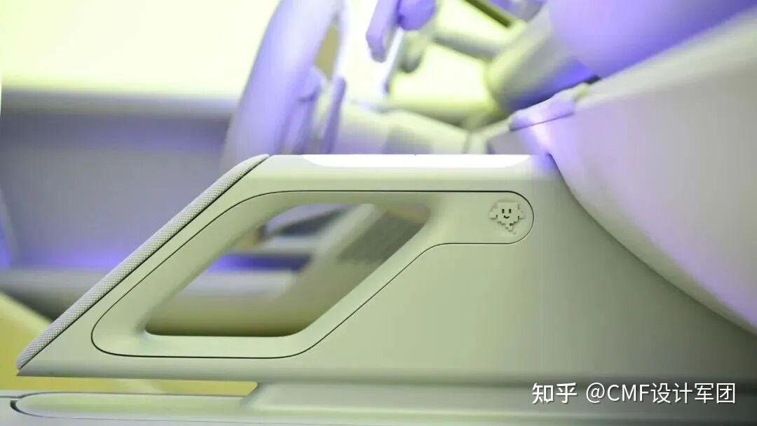 现代Concept Three概念车发布，内饰应用泡沫铝，CMF设计欣赏（图ZMTUzMTM0NzY=） - 资讯 - 站酷设计师CMF设计军团原创素材 - 站酷ZCOOL
