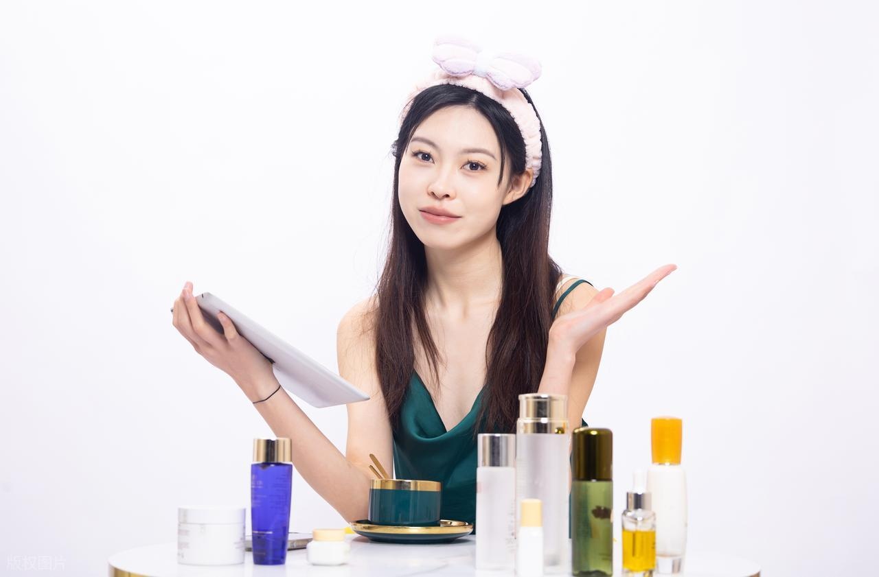 2025年氨基酸洗面奶口碑TOP10：全肤质适配+清洁修护双认证，敏感肌闭眼入！