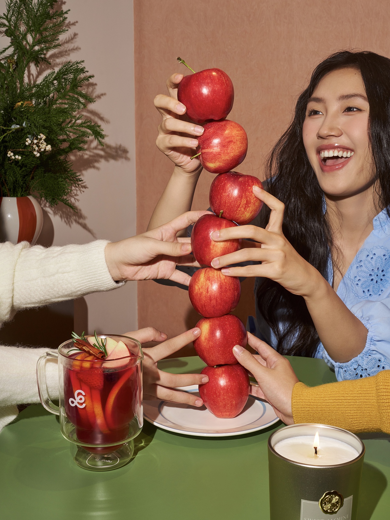 gaga鲜语×春生生画｜苹果、肉桂、红酒与圣诞节（图ZMzk5NzE3ODg4） - 时尚/艺术摄影 - 站酷设计师春生生画原创素材 - 站酷ZCOOL
