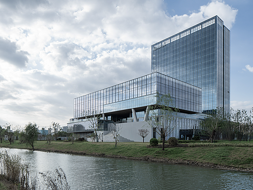 卓品智能科技无锡总部大楼
