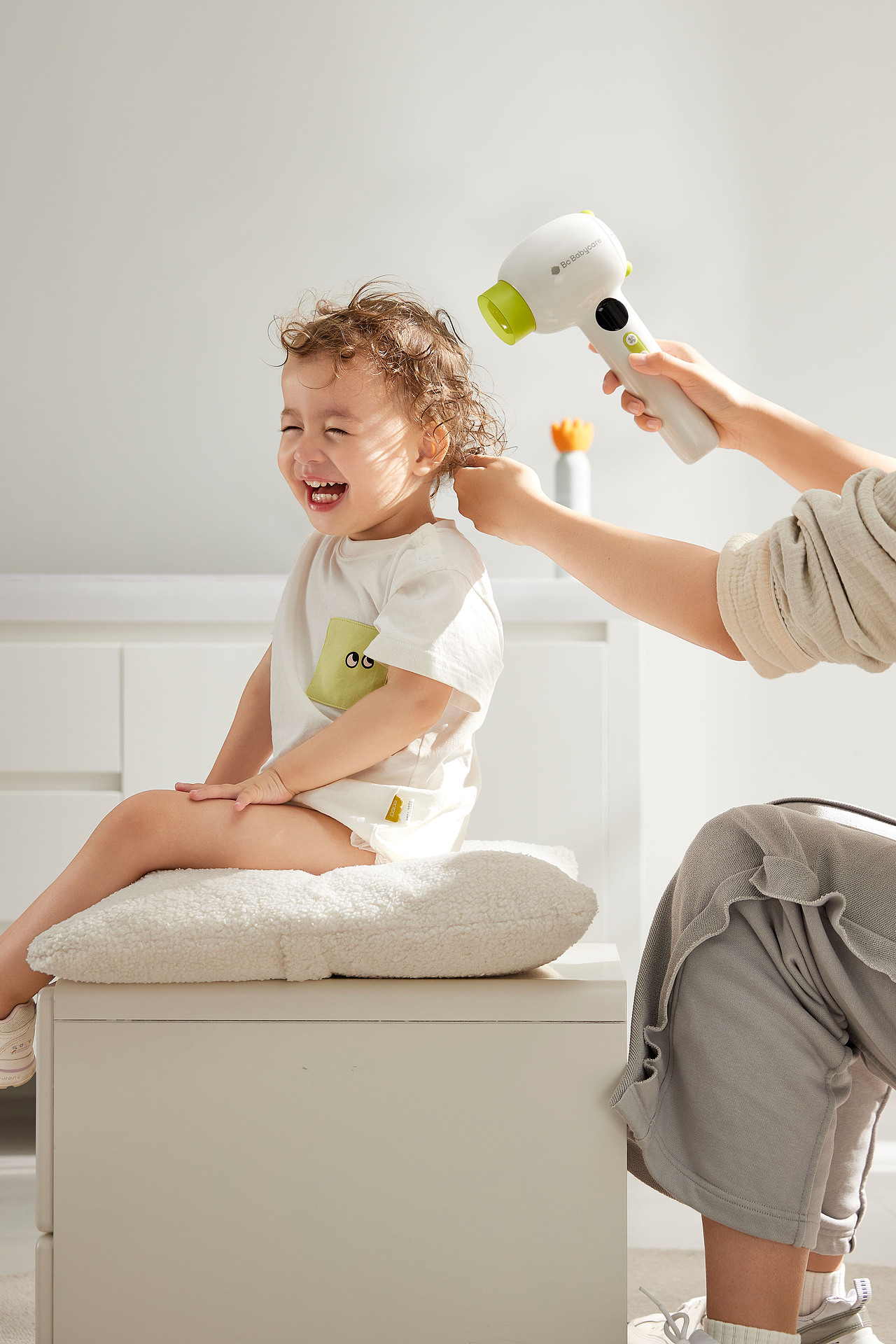 母婴护理产品模拍|不止是吹干,更是触摸与陪伴