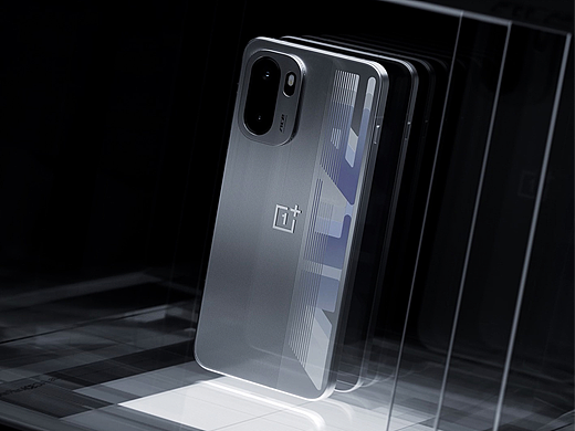 银羽掠影｜ONEPLUS Ace 6 手机广告短片