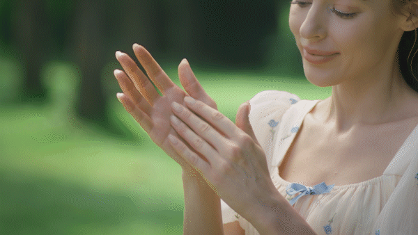 TAUTROPFEN天露芬修护舒缓精华油TVC✖️加号（图ZMzk5NzkxNTMy） - 产品摄影 - 站酷设计师加号视觉供应商原创素材 - 站酷ZCOOL