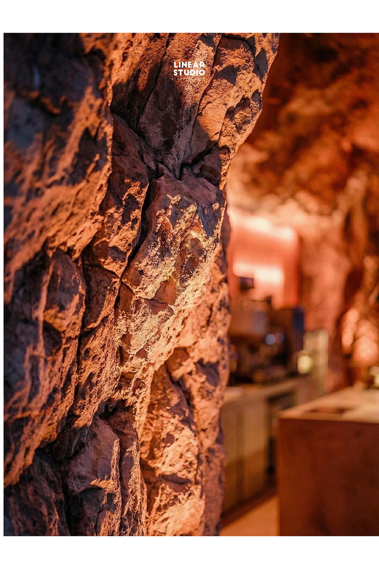 山崖间的“绒云秘境”：藏在岩壁里的温柔宇宙（图ZMzk5Nzk3Njg0） - 建筑/空间 - 站酷设计师许铭轩Eddie原创素材 - 站酷ZCOOL