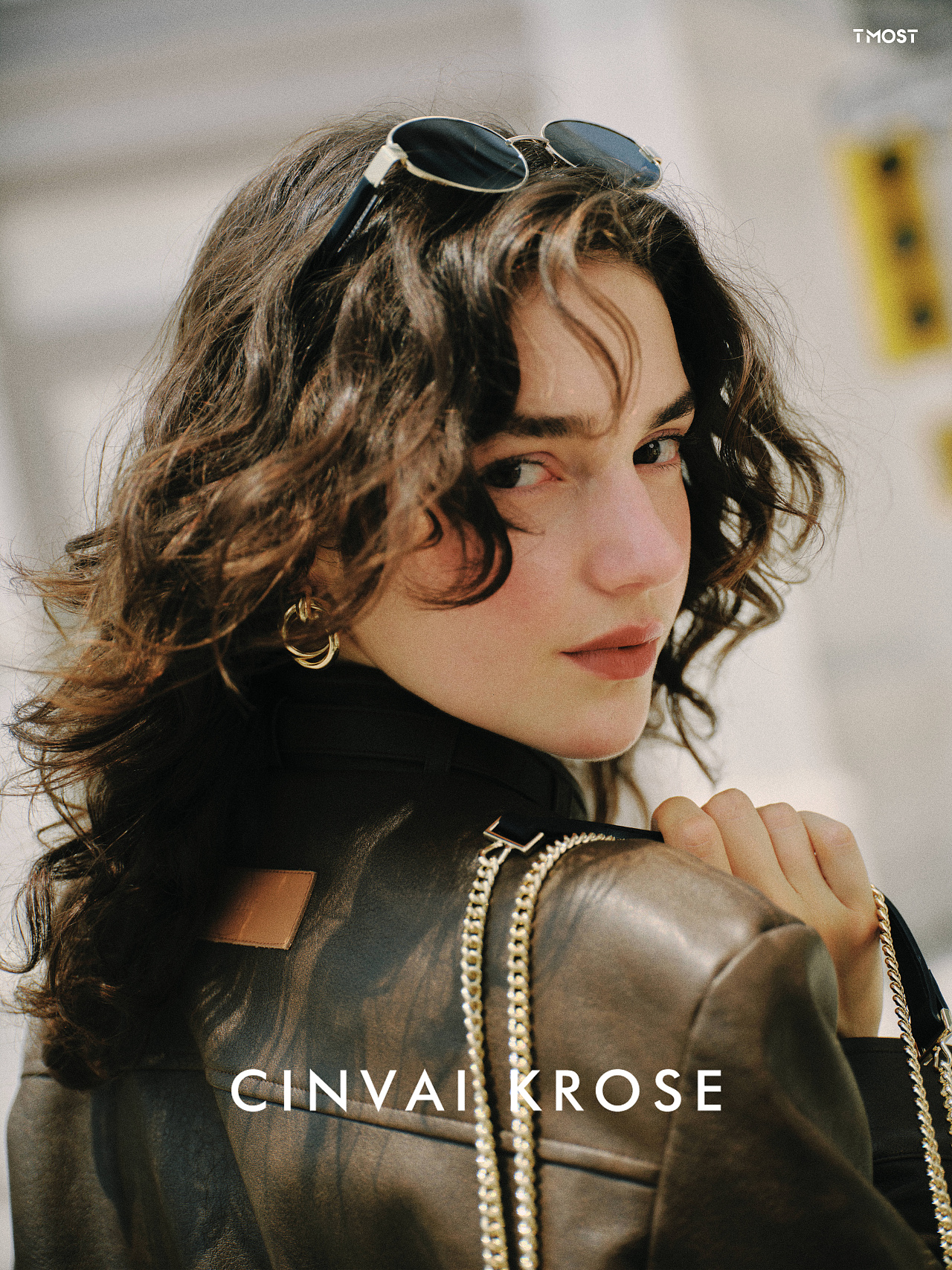 商业摄影｜一组自由松弛女包形象大片分享