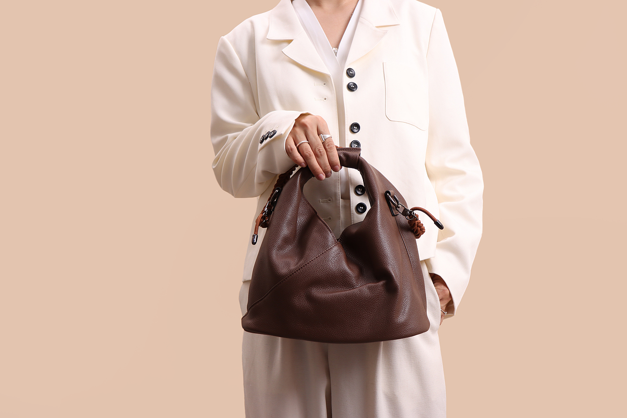 皮质感 松弛 踏踏包 实拍系列（图ZMzk5ODY4MTMy） - 其他平面 - 站酷设计师夜星者原创素材 - 站酷ZCOOL