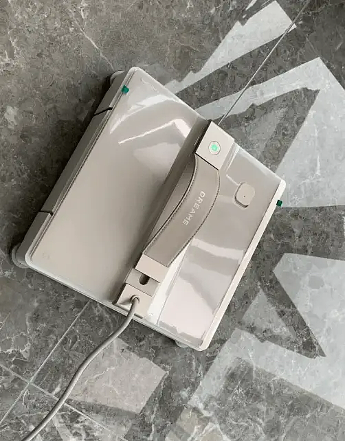 擦窗户机器人什么牌子好一点？十款电动擦窗器品牌汇总（图ZMzk5ODgzMzg0） - 生活用品 - 站酷设计师番茄一号pro原创素材 - 站酷ZCOOL