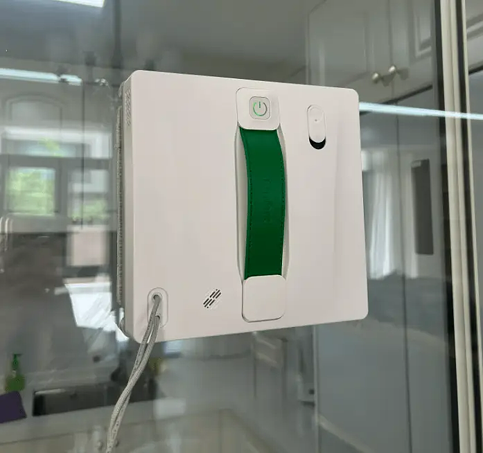 擦窗户机器人什么牌子好一点？十款电动擦窗器品牌汇总（图ZMzk5ODgzNDA0） - 生活用品 - 站酷设计师番茄一号pro原创素材 - 站酷ZCOOL