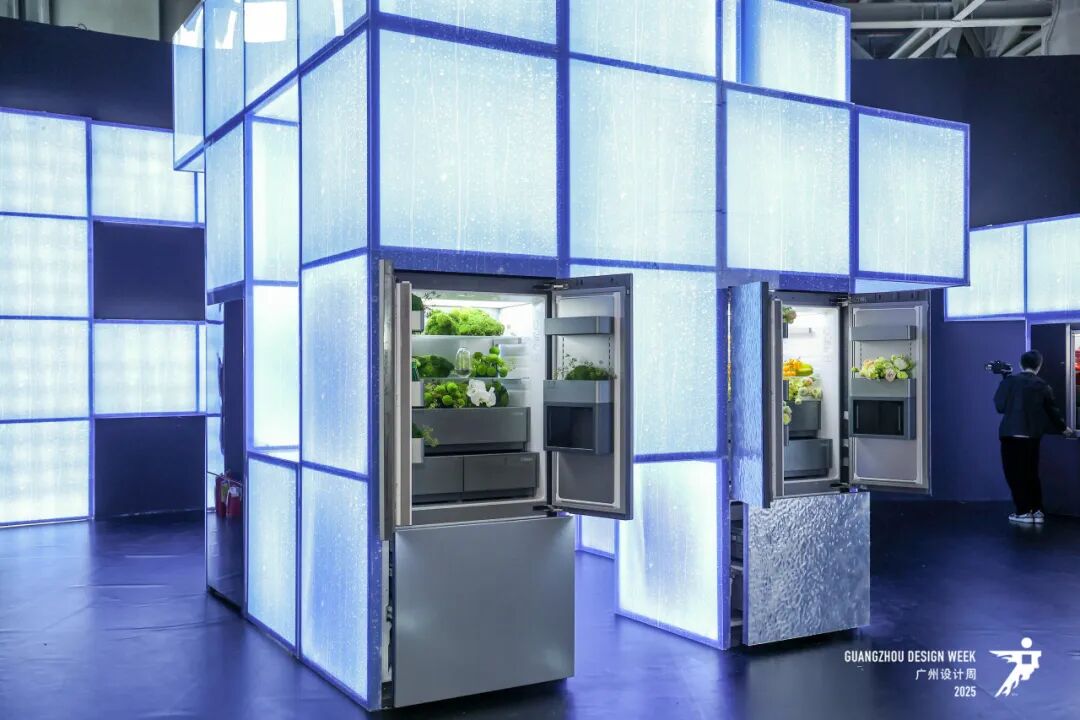 亲爱×开幕 | 2025广州设计周，全案时代全面开启，以“亲爱”思维引领产业升级（图ZMTUzMjM1NDg=） - 资讯 - 站酷设计师站酷资讯原创素材 - 站酷ZCOOL