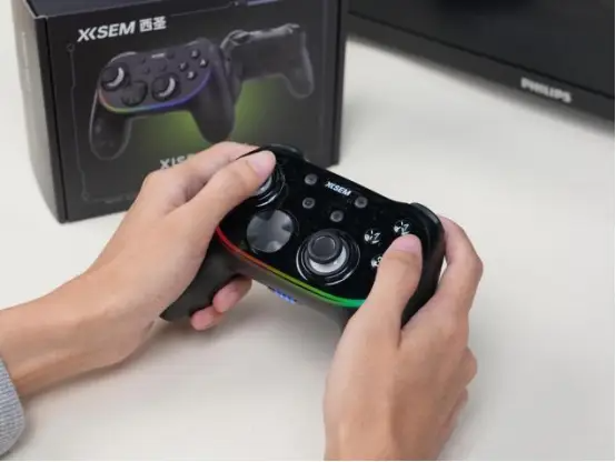 手柄买哪个牌子的好?提升游戏体验的必备选择！（图ZMTUzMjQzMjg=） - 评测 - 站酷设计师咕噜小熊原创素材 - 站酷ZCOOL