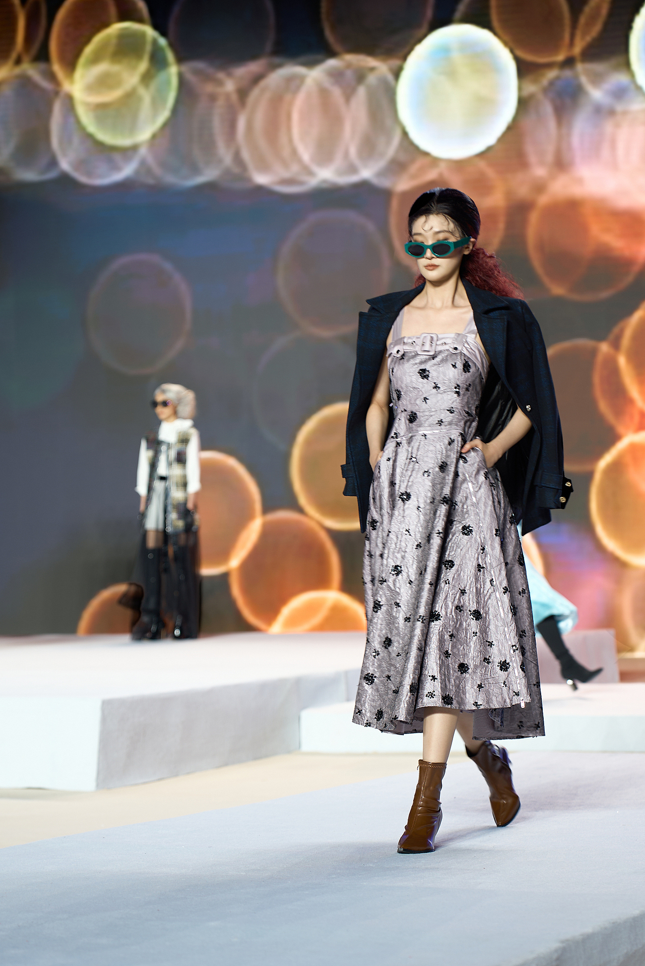 旭平之夜秀场全览|地标文化时尚 + 醒狮国风