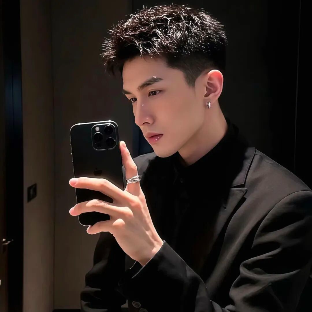 去屑止痒用什么洗发水效果好？览邦多效精华洗发水：屑痒双清，清爽一整天！（图ZMTUzMjQ3Njg=） - 资讯 - 站酷设计师来这个世界看看原创素材 - 站酷ZCOOL