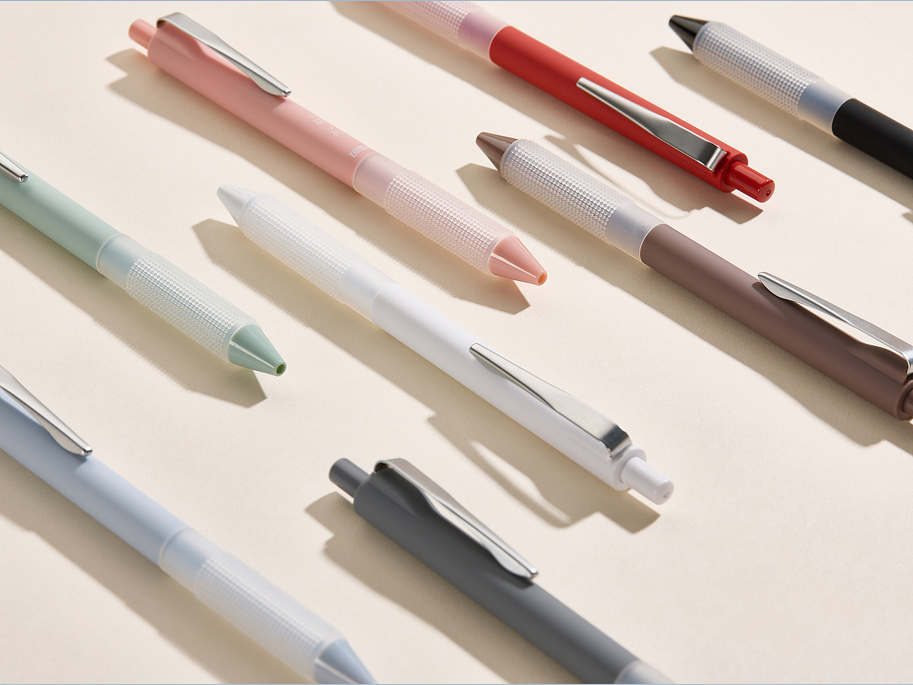 圆珠笔拍摄 | 产品静物摄影 | 上海摄影工作室（图ZMzk5OTIyNDI4） - 产品摄影 - 站酷设计师拂图影像原创素材 - 站酷ZCOOL