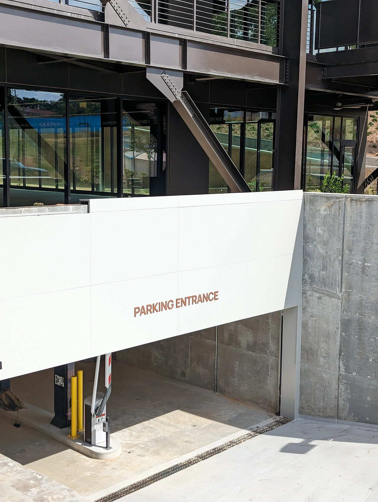 导视设计分享|废旧工厂风